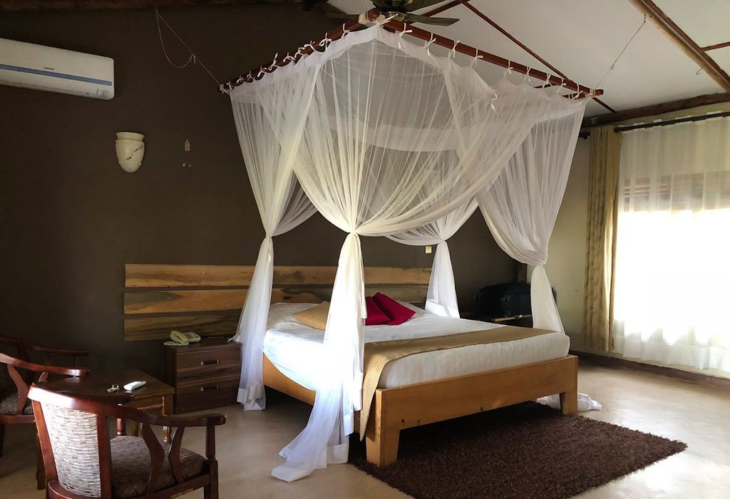 Uganda Safari Cost from Germany 27 Pakuba Safari Lodge mid-range safari accommodation in Uganda