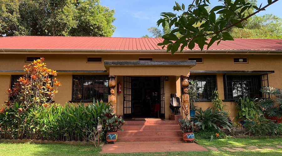 Ultimate Uganda Airport Guide: Best Travel Tips (2026/2027) 29 Affordable guesthouse-style accommodation with gardens near Entebbe International Airport for budget travelers and Uganda safari visitors