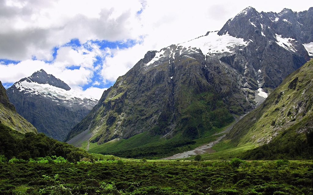 Ultimate Uganda Eco Tourism Experiences: (Best in 2026/2027) 13 Scenic landscape of the Rwenzori Mountains National Park highlighting the best time for Uganda Eco Tourism and nature adventures