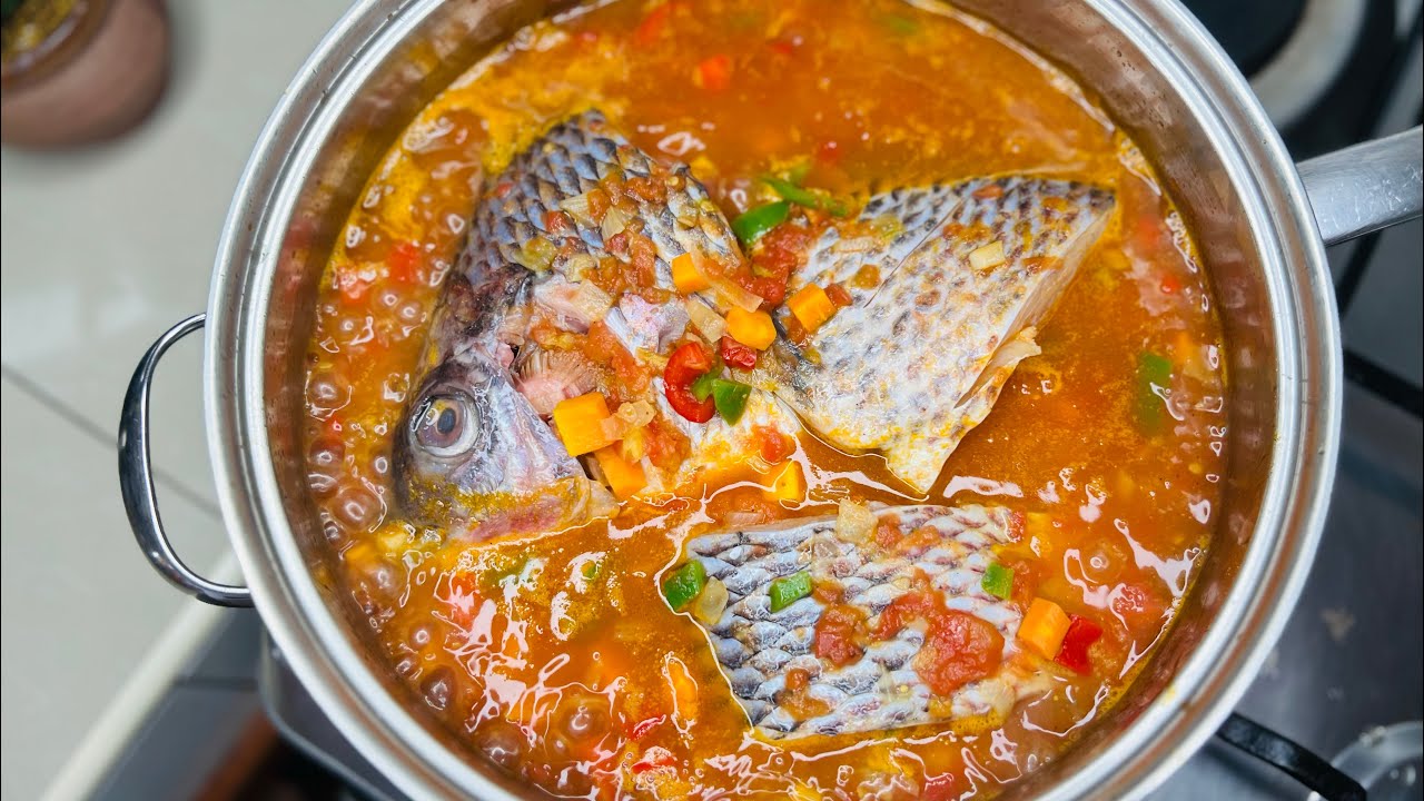 Uganda Food Guide 37 Freshwater fish prepared as part of an East African meal