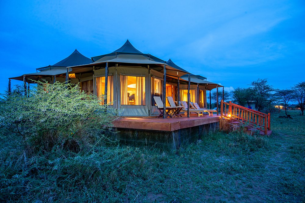Uganda Gorillas and Serengeti Migration Safari Guide 35 Luxury tented safari camp in central Serengeti Tanzania